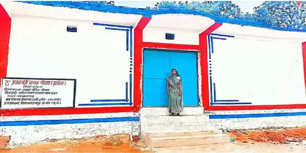 पीएम आवास योजना ने दी सुरक्षित छत और जीने का विश्वास : हितग्राही सविता