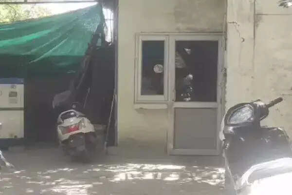 अमृतसर में डीसीपी कार्यालय की असलहा शाखा में गोलीबारी, एक पुलिसकर्मी घायल