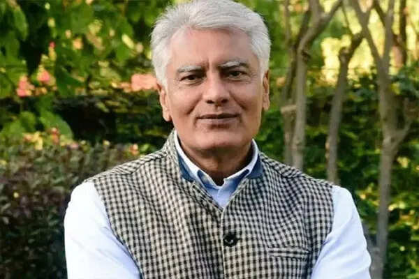 पंजाब भाजपा अध्यक्ष सुनील जाखड़ की तबीयत बिगड़ी, अस्पताल में भर्ती