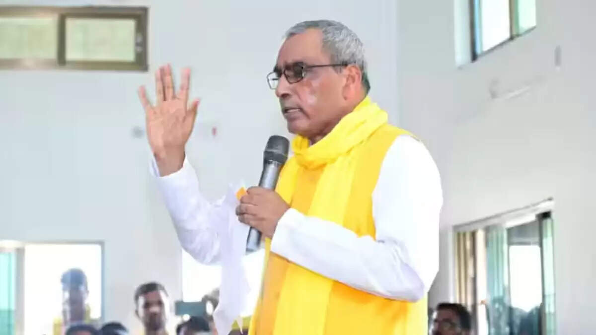 घोसी सीट पर ओपी राजभर का दावा, अब्बास अंसारी की विधायकी रद्द होने से सियासत गरमाई
