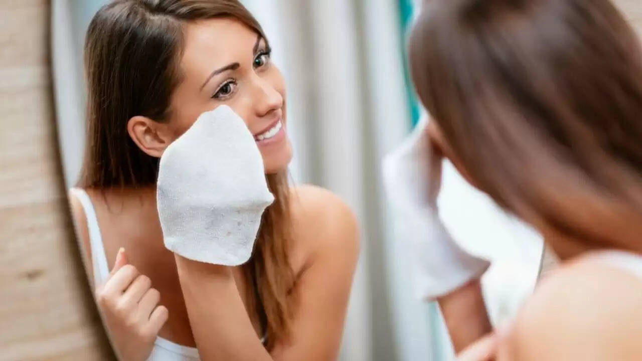 वेट वाइप्स के नुकसान: जानें क्यों आपको इनसे बचना चाहिए
