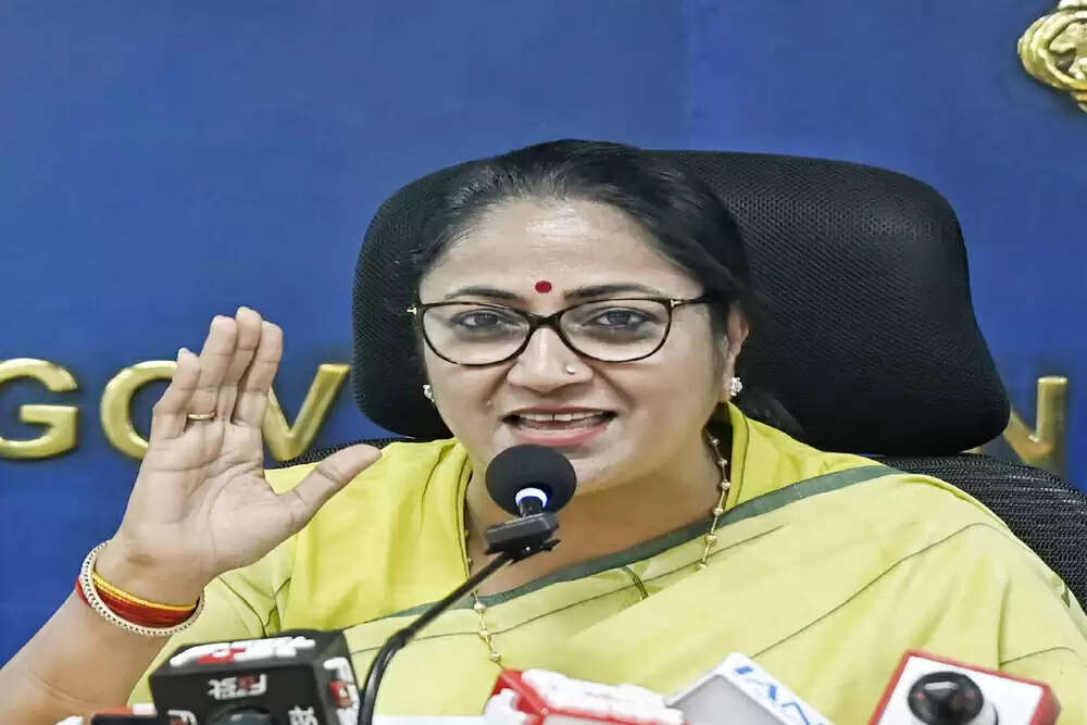 दिल्ली की मुख्यमंत्री ने आपातकाल की 50वीं बरसी पर महिलाओं की भूमिका पर जोर दिया