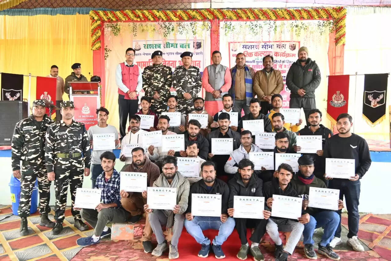 सीमावर्ती क्षेत्रों में युवाओं के लिए मोटर ड्राइविंग प्रशिक्षण कार्यक्रम का समापन