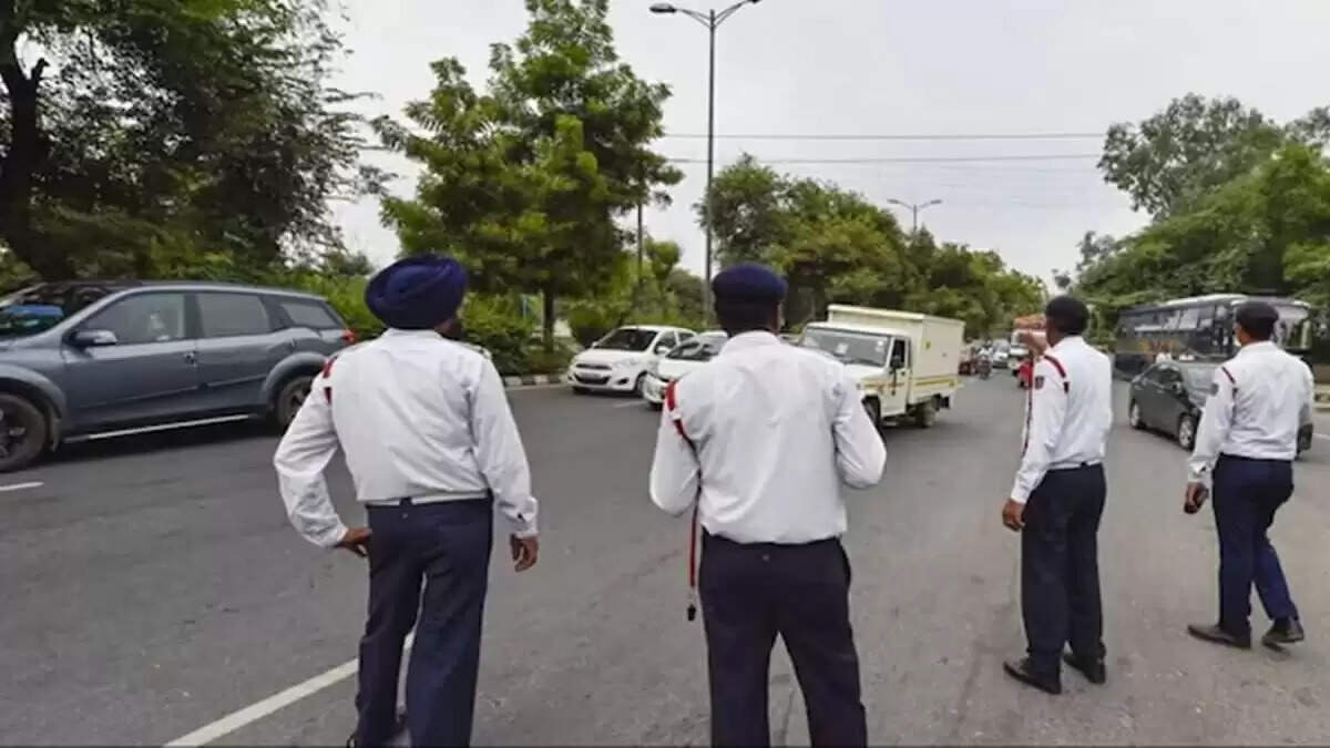 नोएडा में VIP मेहमानों के आगमन के लिए ट्रैफिक डायवर्जन की तैयारी