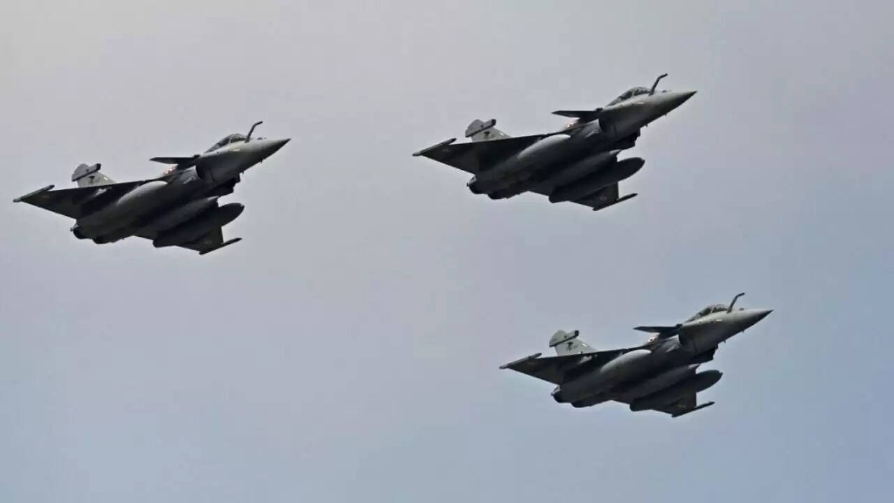 भारत ने अमेरिका से रक्षा खरीद पर रोक की खबरों को किया खारिज