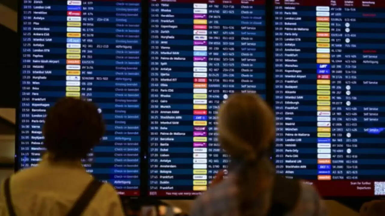 एयर इंडिया की उड़ानों में तकनीकी गड़बड़ी के बाद सामान्य स्थिति बहाल