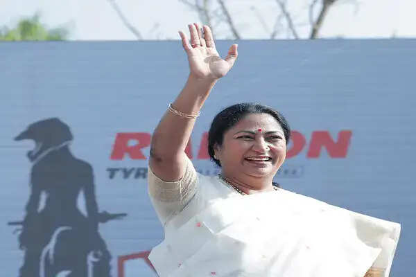 दिल्ली और फरीदाबाद के बीच नई रेल सेवा की शुरुआत