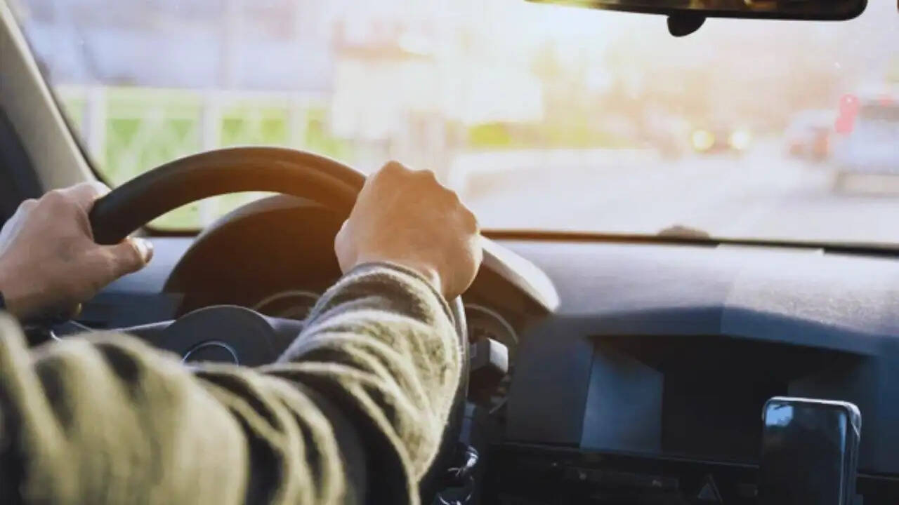 MG Motor India की नई IM6 इलेक्ट्रिक SUV: क्या है इसकी खासियतें?