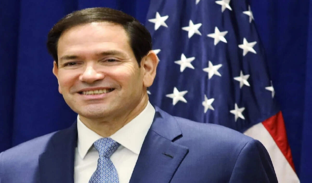 सऊदी अरब की यमन में बमबारी और यूएई की सेना वापसी