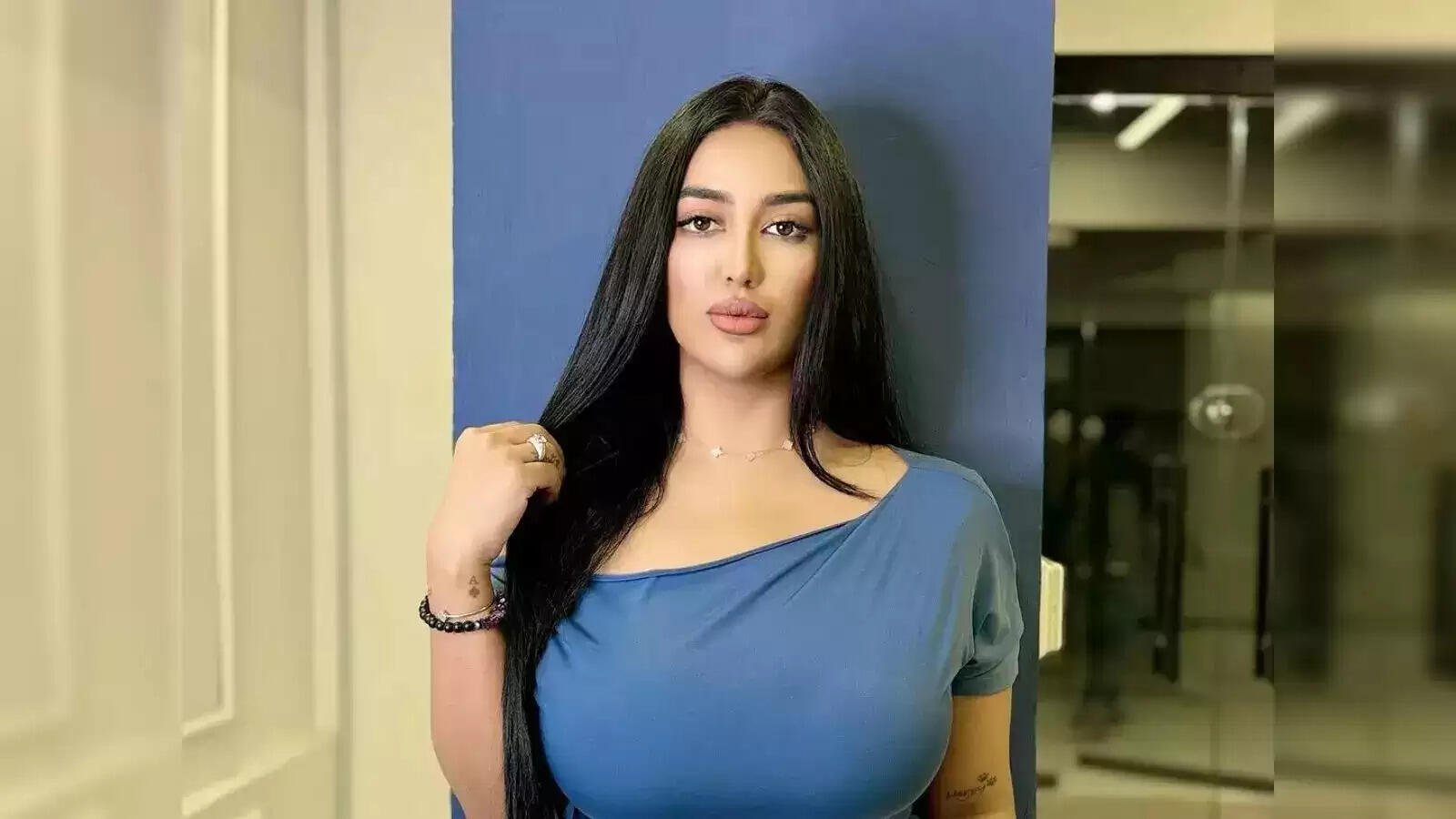 Pakistani Actresses in Controversy: MMS Scandals Erupt