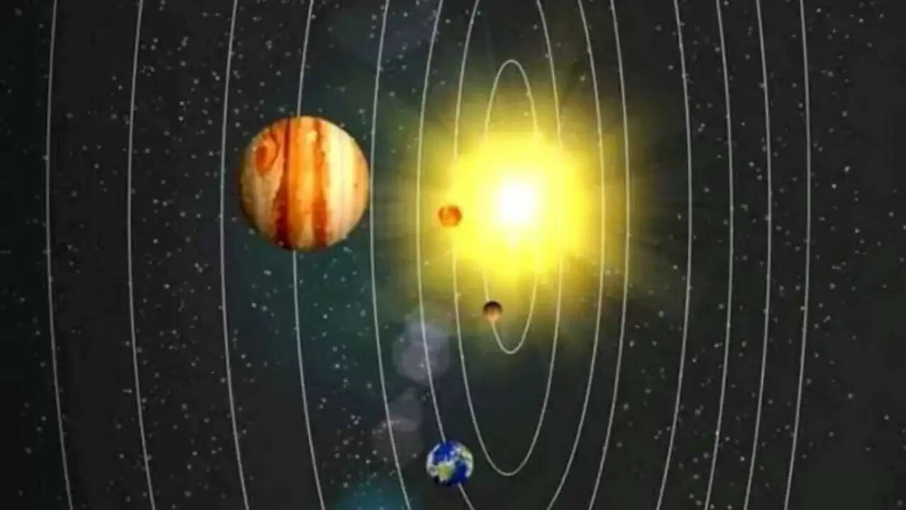 सूर्य का मकर राशि में गोचर: जानें किन राशियों के लिए है शुभ