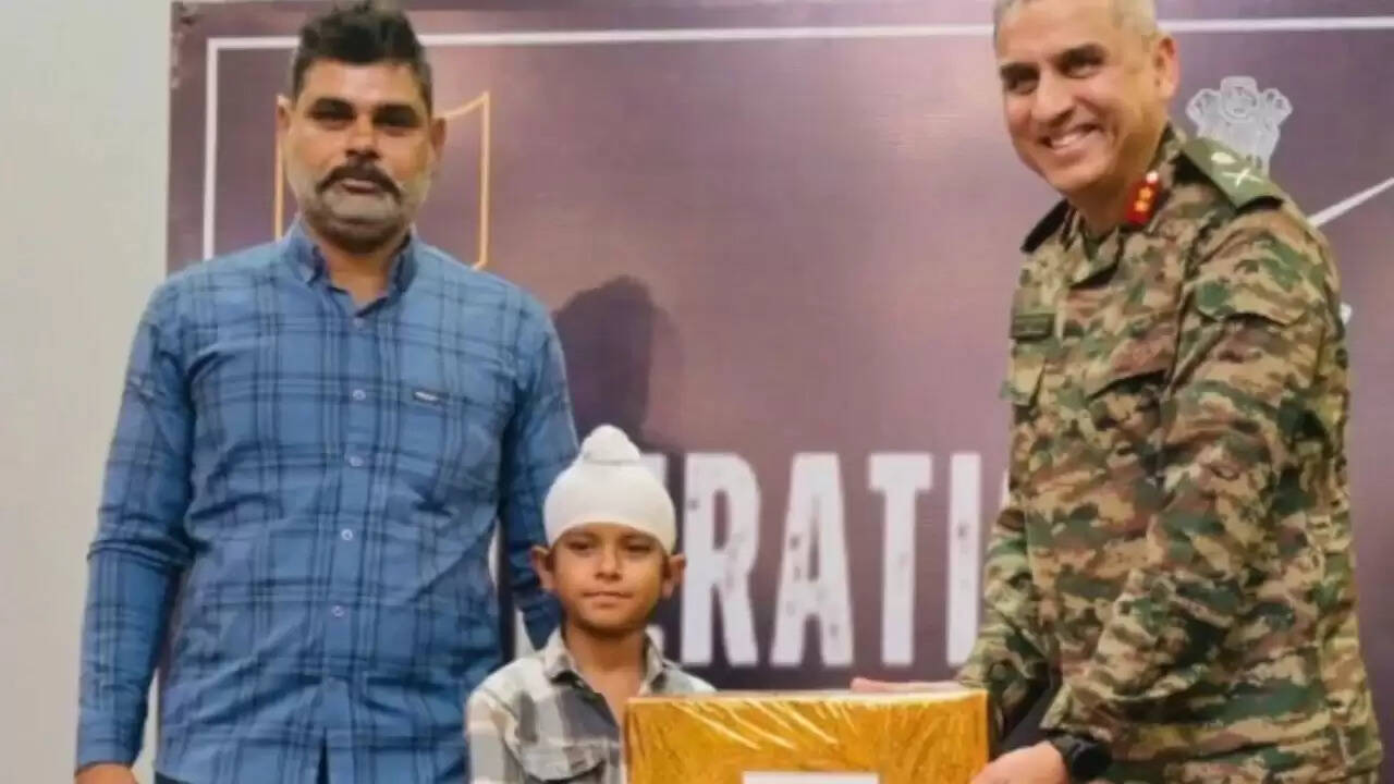 10 वर्षीय श्रवण सिंह: भारतीय सेना का नन्हा साथी और देशभक्ति का प्रतीक