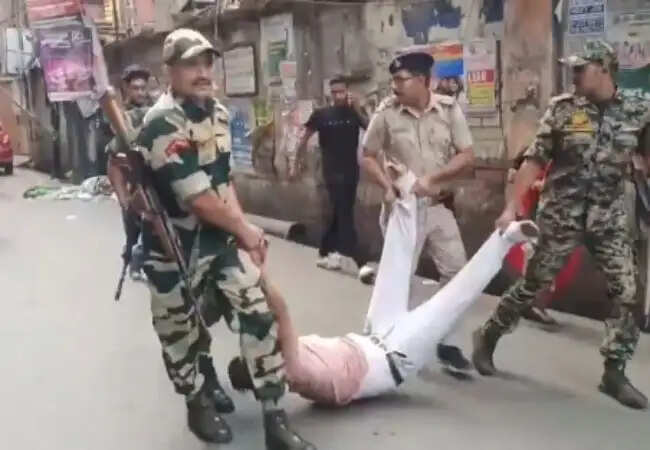 पश्चिम बंगाल विधानसभा चुनाव: दूसरे चरण की वोटिंग में हिंसा और ईवीएम खराबी की घटनाएं