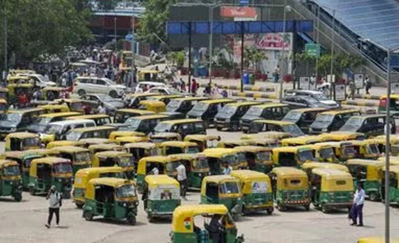 दिल्ली-एनसीआर में ऑटो और टैक्सी यूनियनों की हड़ताल से बढ़ी परेशानियाँ