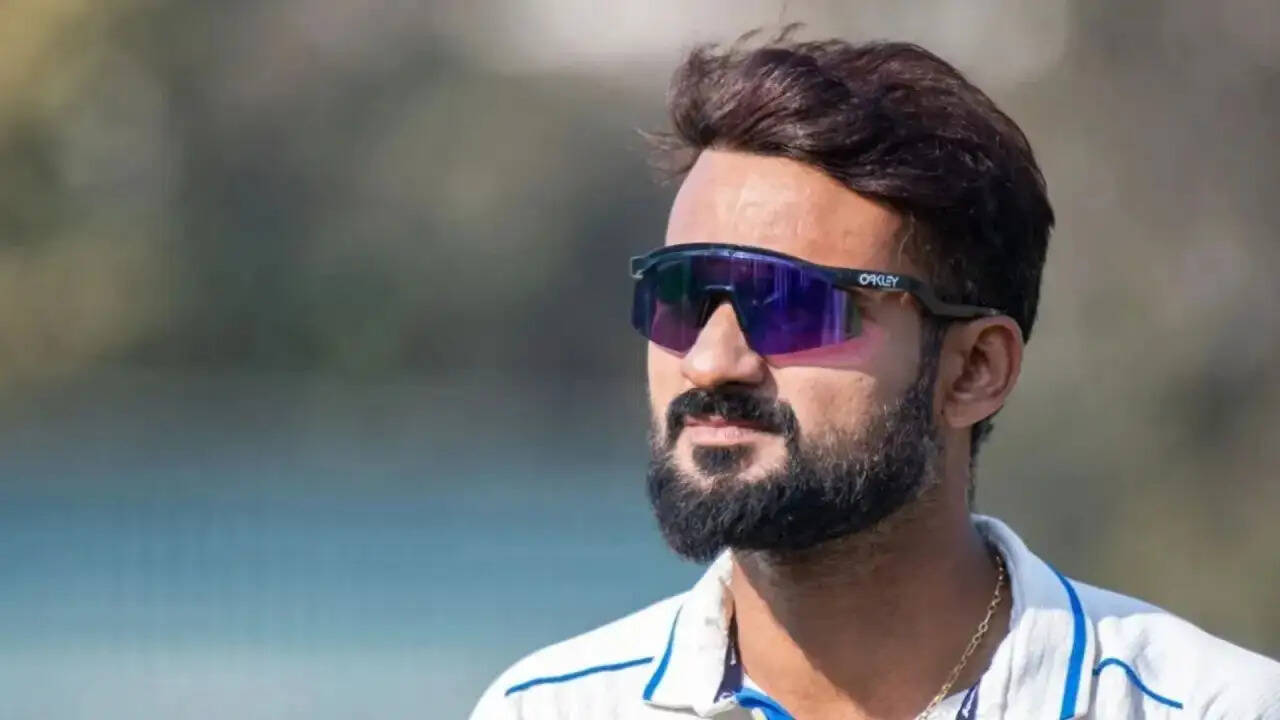 IPL 2026: KKR में आकाश दीप की जगह सौरभ दुबे की एंट्री