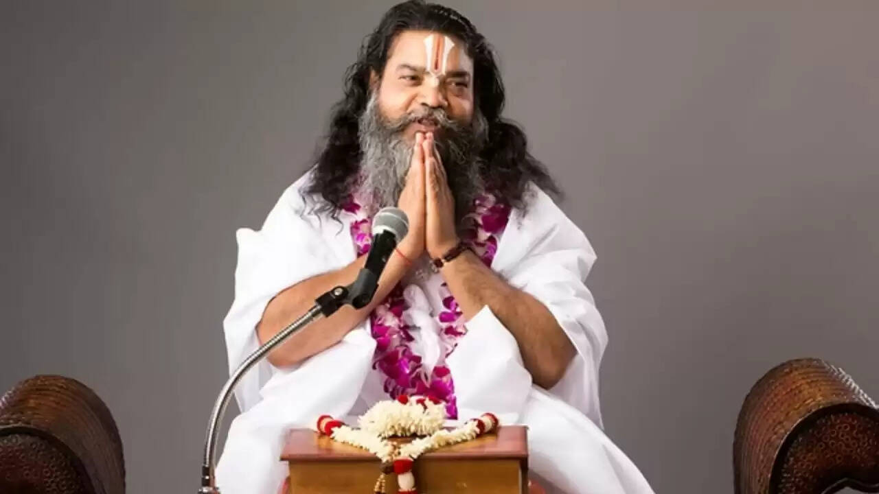 वाराणसी में मतदाता सूची विवाद: कांग्रेस का आरोप और संतों का स्पष्टीकरण
