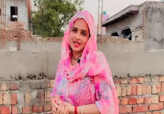 सीमा हैदर का नया वीडियो वायरल, गंगा में लगाई डुबकी