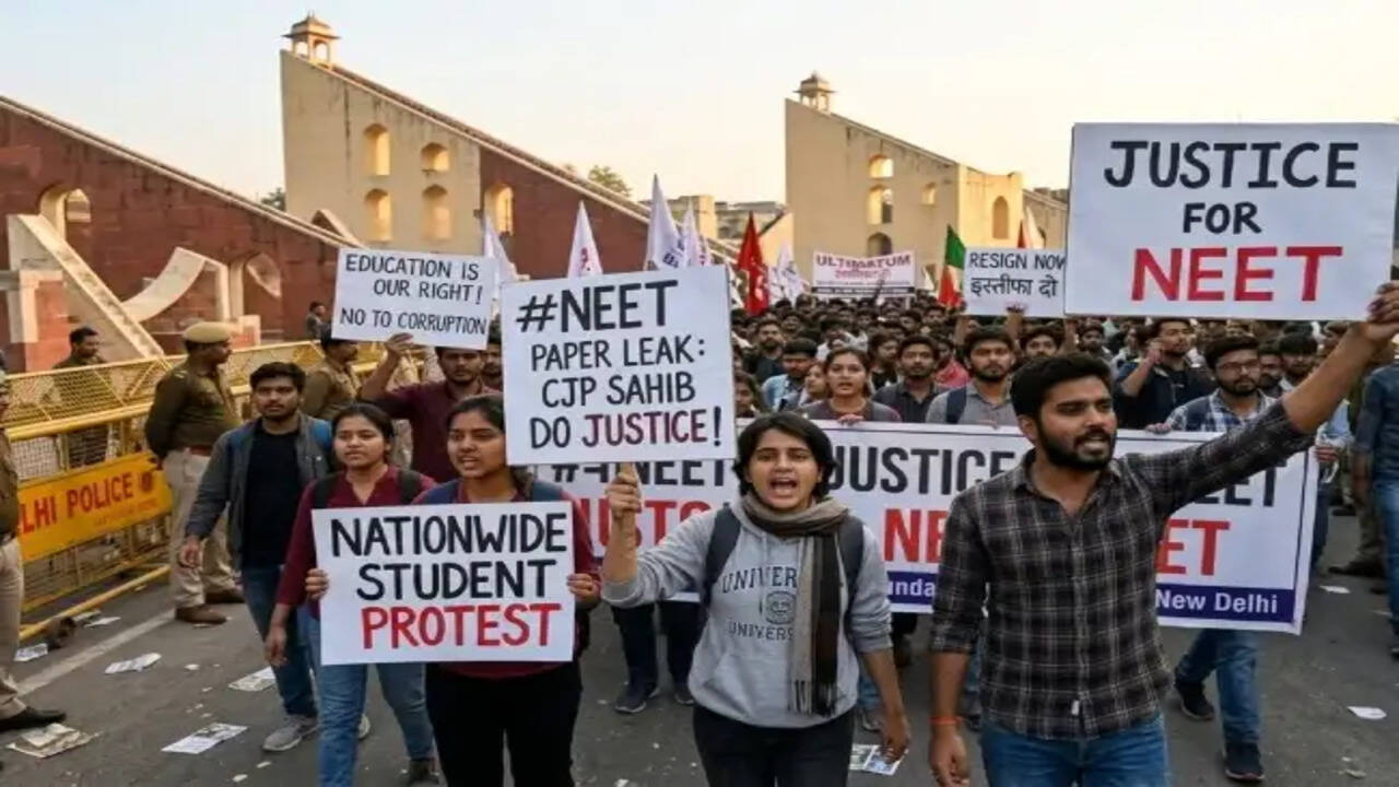 दिल्ली में शिक्षा व्यवस्था के खिलाफ बड़ा प्रदर्शन, CJP ने दी चेतावनी