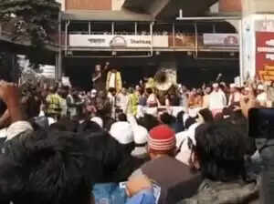 ढाका यूनिवर्सिटी में भारत विरोधी प्रदर्शन, हादी की हत्या पर गहरा आक्रोश