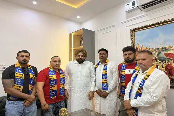 अंतरराष्ट्रीय कबड्डी खिलाड़ी किंदा बिहारीपुरिया ने आम आदमी पार्टी में किया शामिल