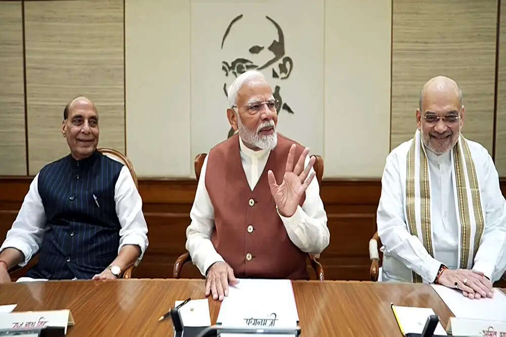 क्या प्रधानमंत्री मोदी मंत्रिमंडल में फेरबदल के लिए शुभ समय का इंतजार कर रहे हैं?
