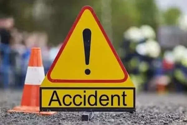 दिल्ली के जनकपुरी में तेज रफ्तार कार से हुआ भयानक हादसा, 2 की मौत