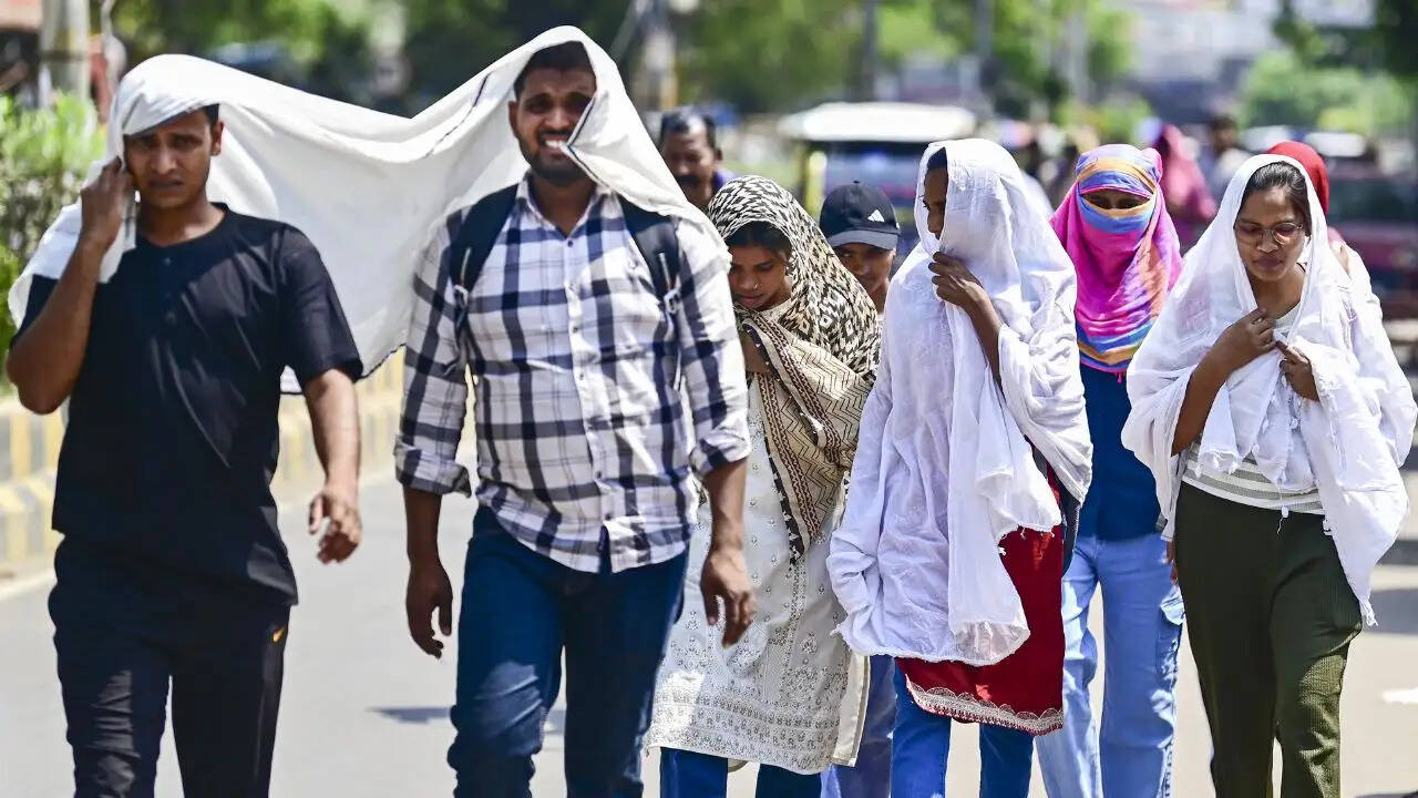 दिल्ली-एनसीआर और उत्तर प्रदेश में मौसम का हाल: बारिश और तेज हवाओं की संभावना