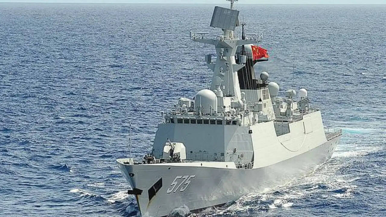 चीन के युद्धपोतों की ताइवान में घुसपैठ: क्या बढ़ रहा है तनाव?