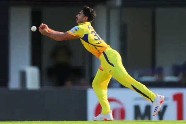 सीएसके के तेज गेंदबाज मुकेश चौधरी की मां का निधन, टीम में शोक का माहौल