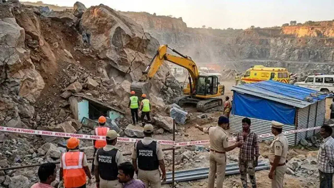 बेंगलुरु में खदान हादसे में 7 मजदूरों की मौत, कई घायल