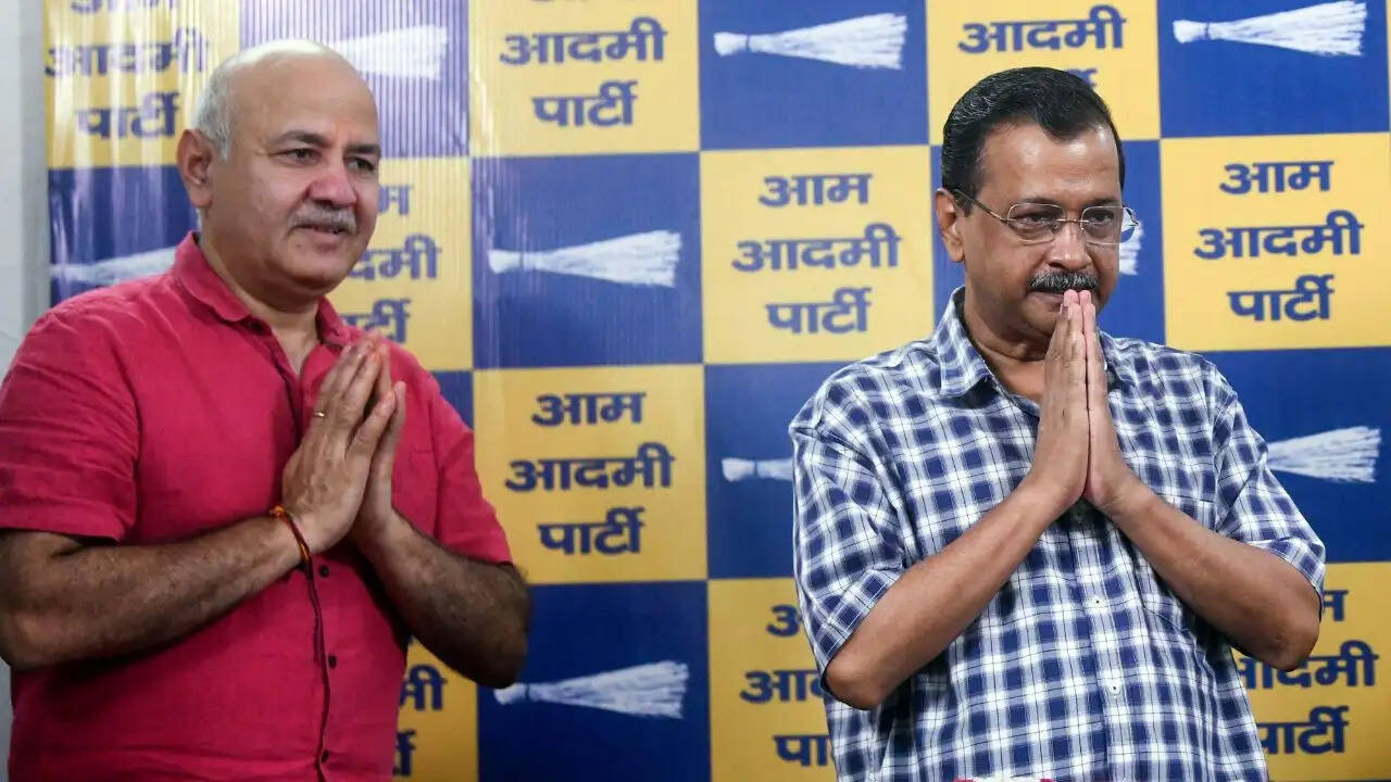 दिल्ली शराब घोटाले में केजरीवाल और सिसोदिया को मिली राहत