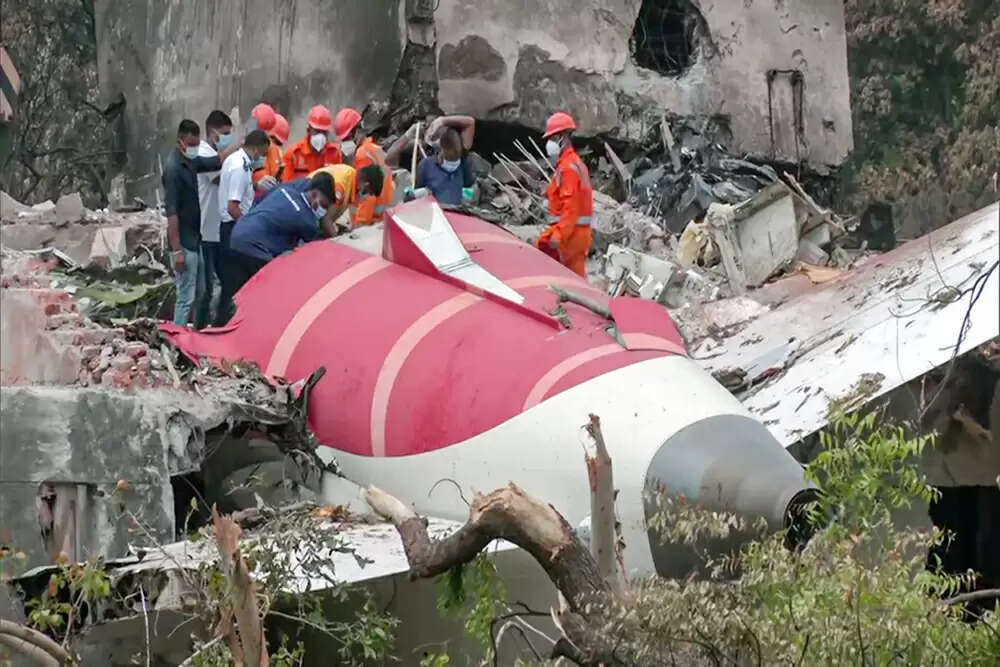 अहमदाबाद विमान हादसे की जांच में देरी, ब्लैक बॉक्स का डाटा अभी तक नहीं हुआ एनालाइज