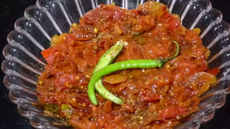 Recipe: क्या आपने प्याज - टमाटर की सब्जी खाई है, जानें रेसिपी और टिप्स