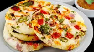 Aloo Uttapam Recipe: नाश्ते में बनाएं गरमा गरम आलू उत्तपम, दिन को खास बनाएगी ये टेस्टी रेसिपी
