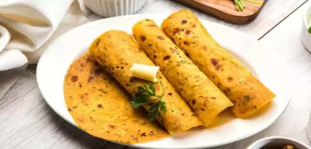 रेसिपी के लिए इस मल्टीग्रेन मेथी पाटला को मिनटों में बनाएं