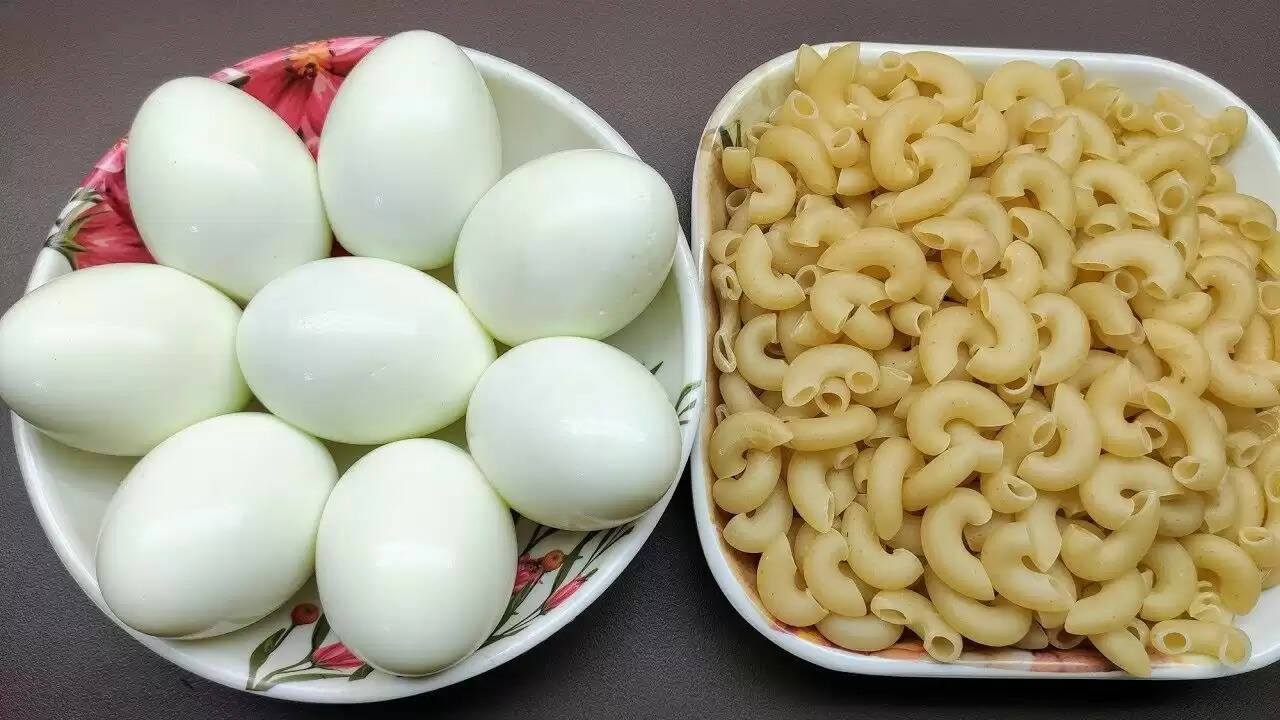 बच्चों के लिए एग मैकरोनी बनाएं, यह बहुत ही कम समय में बनकर तैयार हो जाएगी