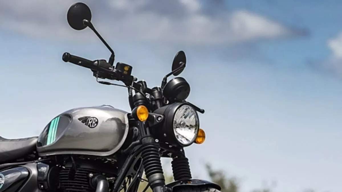 Royal Enfield Hunter 450 की पहली झलक आई सामने, इन खूबियों के साथ 2024 के अंत तक हो सकती है लॉन्च