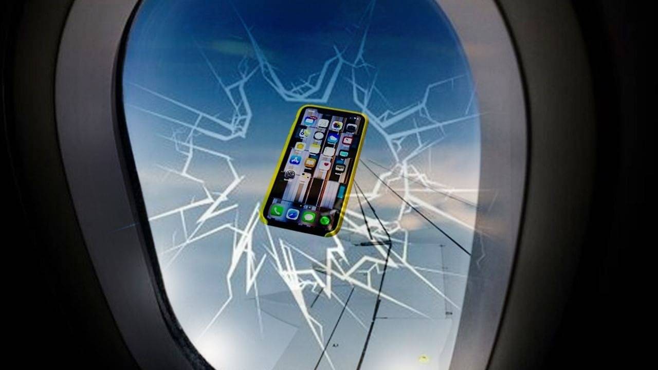 यूं ही नहीं है Apple का जलवा! 16 हजार फीट की ऊंचाई से गिरा iPhone फिर भी नहीं आई खरोंच, उठाकर देखा तो ऑन मिला