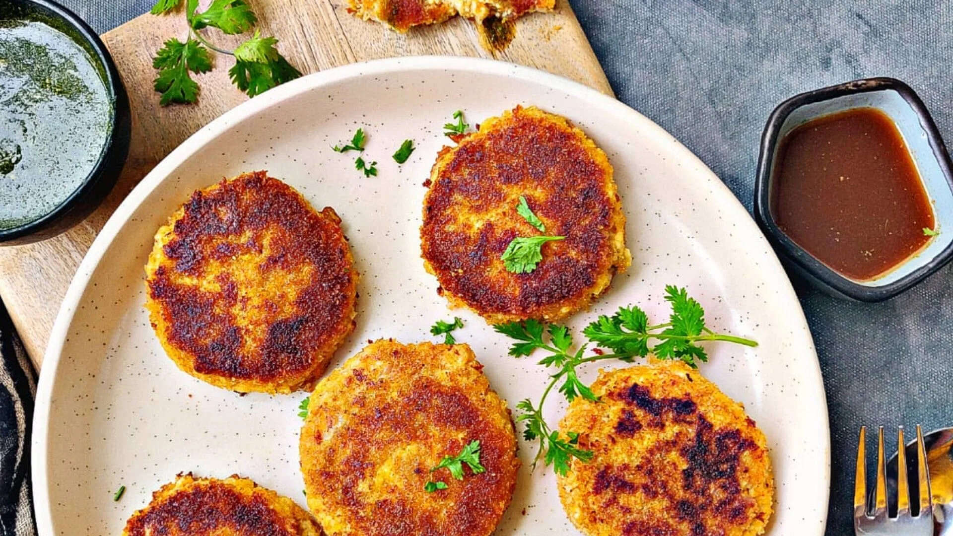 Tasty Snacks Recipe: आसान तरीके से घर पर बनाएं चीजी पनीर कटलेट, हर कोई खाकर करेगा तारीफ