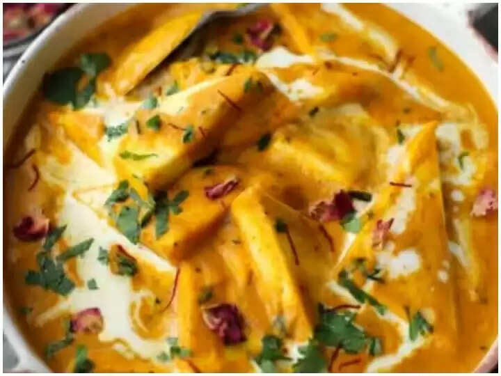 Dinner Recipe: मिनटों में तैयार पनीर से बनी इस शाही सब्जी को खाकर मेहमान अपनी उंगलियां चाटते रह जाएंगे.