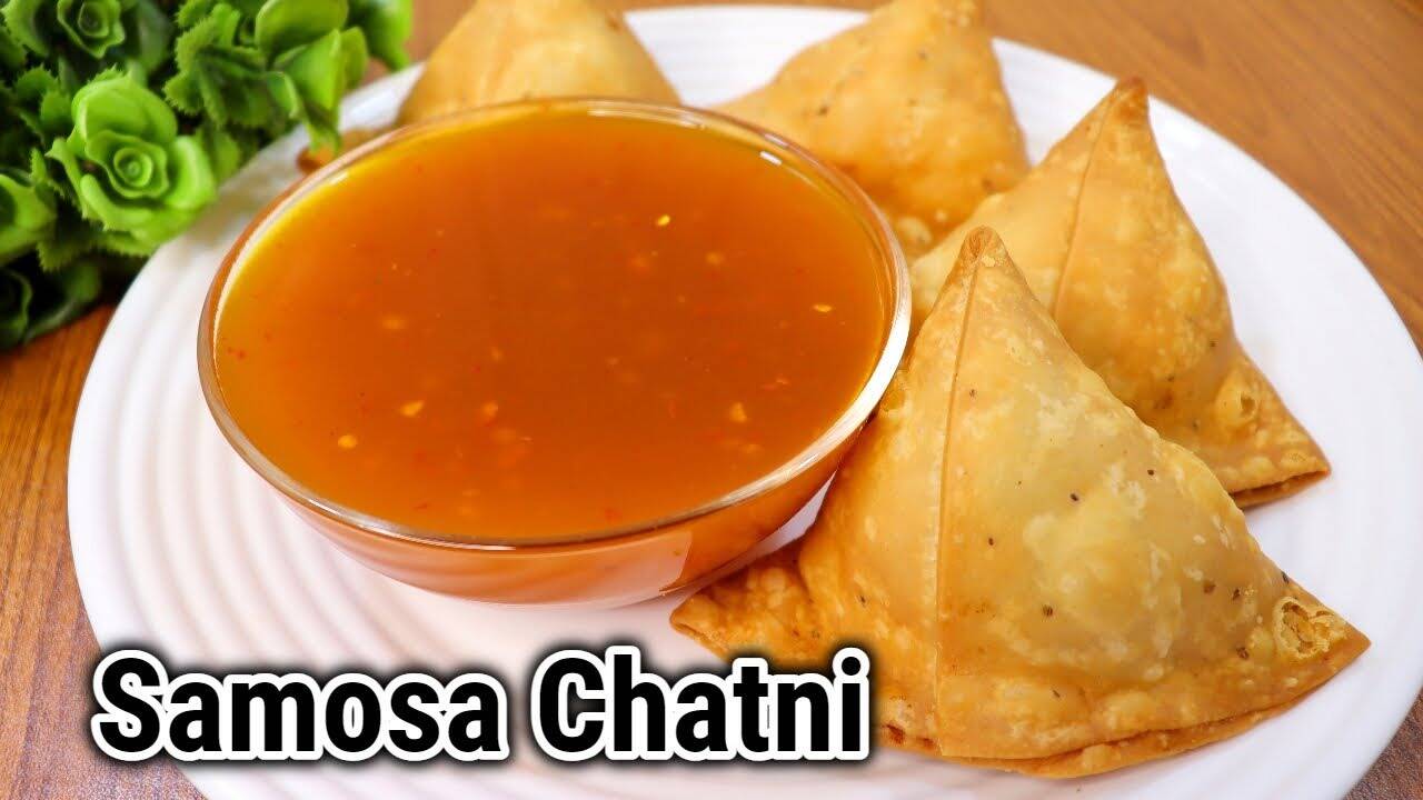 9 रुपये में 3 समोसे... सुबह से शाम तक लगती है भारी भीड़, अनोखी चटनी स्वाद में लगा दे चार चांद