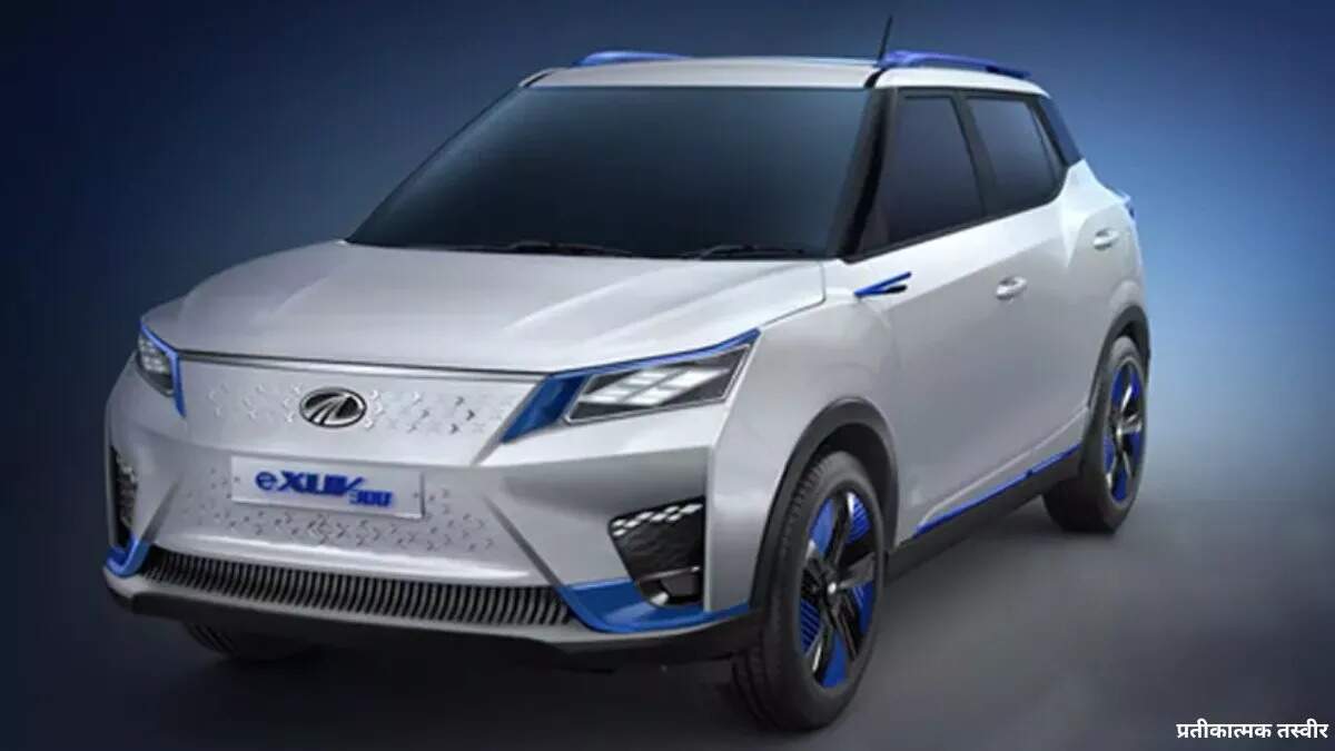 XUV300