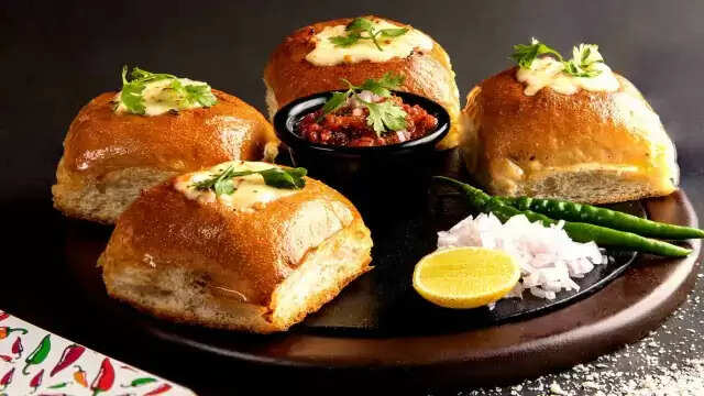 पनीर मसाला पाव चाय के स्वाद को दोगुना कर देगा, इस रेसिपी को एक बार जरूर ट्राई करें