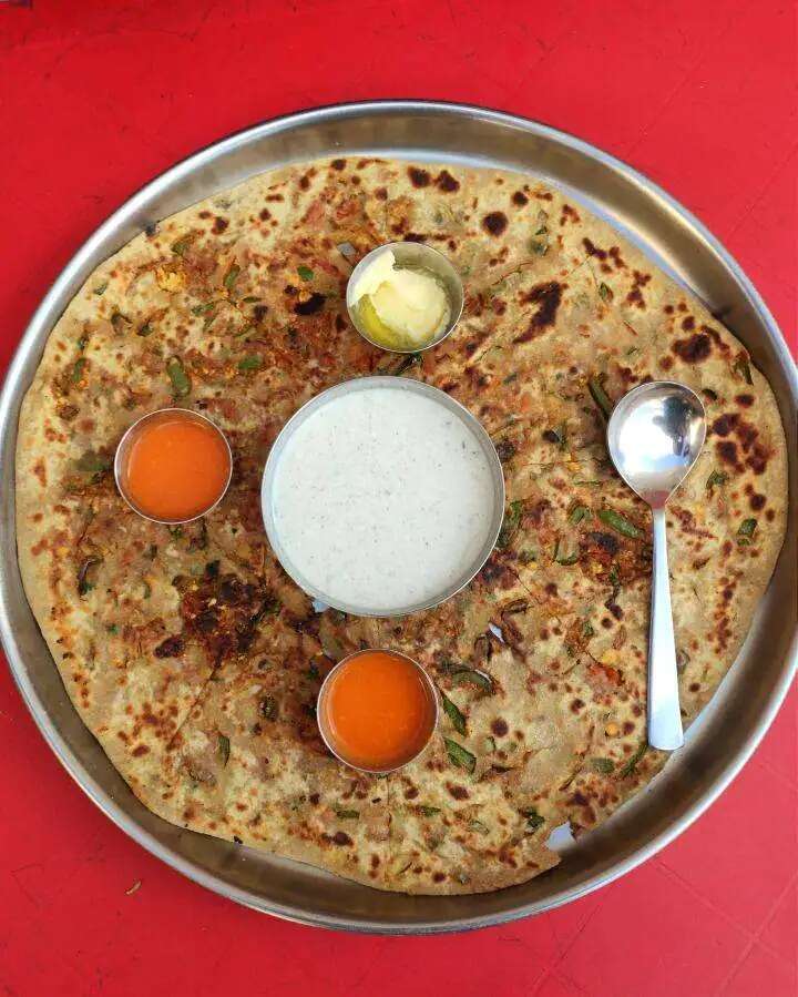बड़े-बड़े दिग्‍गजों के छूट गए पसीने...ये है दुनिया का सबसे बड़ा पराठा, एक घंटे में 2 पराठे खाकर बनें लखपति