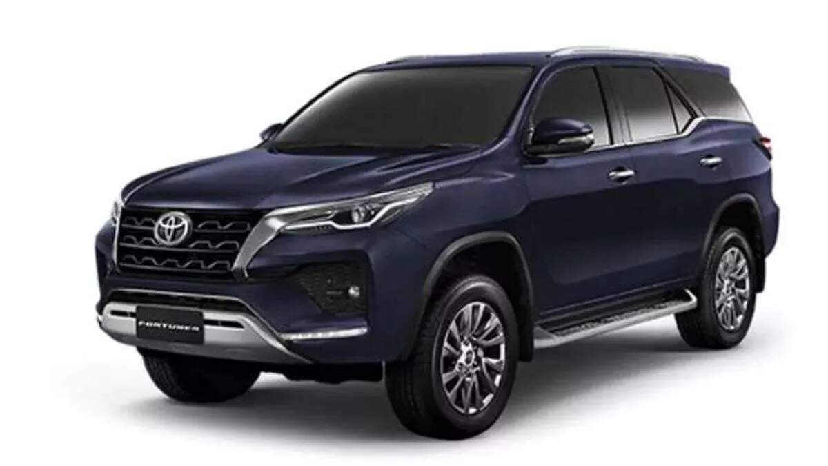 Upcoming Toyota SUVs: टोयोटा कर रही है 4 नई एसयूवी लाने की तैयारी, एक इलेक्ट्रिक मॉडल भी होगा शामिल
