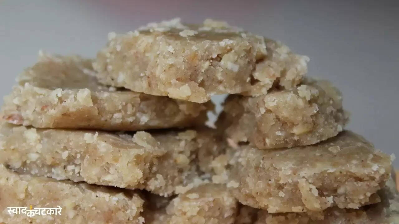 Recipe: सर्दियों में इस स्वादिष्ट और सेहतमंद तिल मूंगफली की बर्फी का आनंद लें देखें रेसिपी