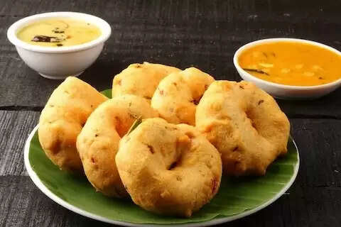 Sesame Medu Vada Recipe: सूजी से बना मेदू वड़ा स्वाद में लाजवाब, 15 मिनट में तैयार हो जाती है आसान रेसिपी