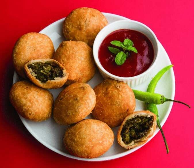 घर पर बनाएं बाजार जैसी क्रिस्पी कचौड़ी