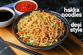 Hakka Noodles Recipe : टेस्टी हक्का नूडल्स की रेसिपी, देखें किस विधि से बना सकते हैं ये डिश