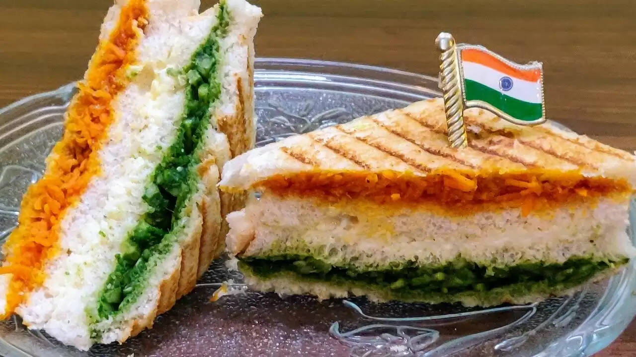 गणतंत्र दिवस पर डिनर टेबल को तिरंगे सैंडविच से सजाएं, मन में देशभक्ति की भावना आएगी